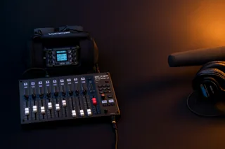 ZOOM F6 MULTITRACK FIELD RECORDER