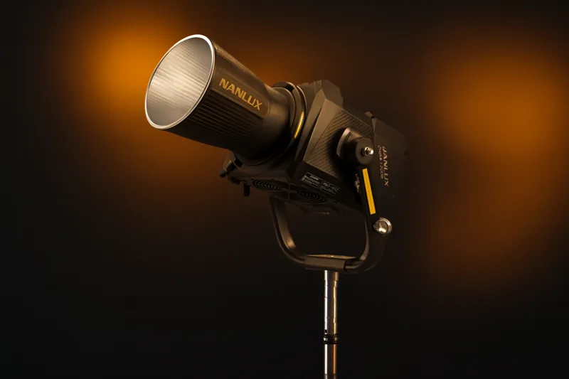 NANLUX Evoke 1200B Spot Light with Trolley Case