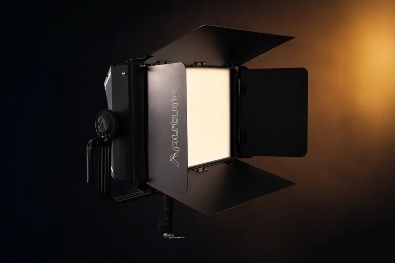 Aputure Nova P300c