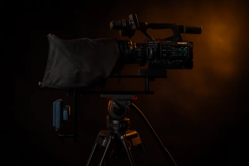 Datavideo TP-650B Prompter and Hard Case Kit